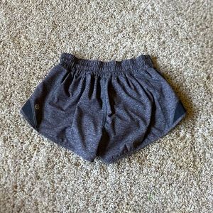 🍋🤍🖤 Lululemon Hotty Hots Size 2